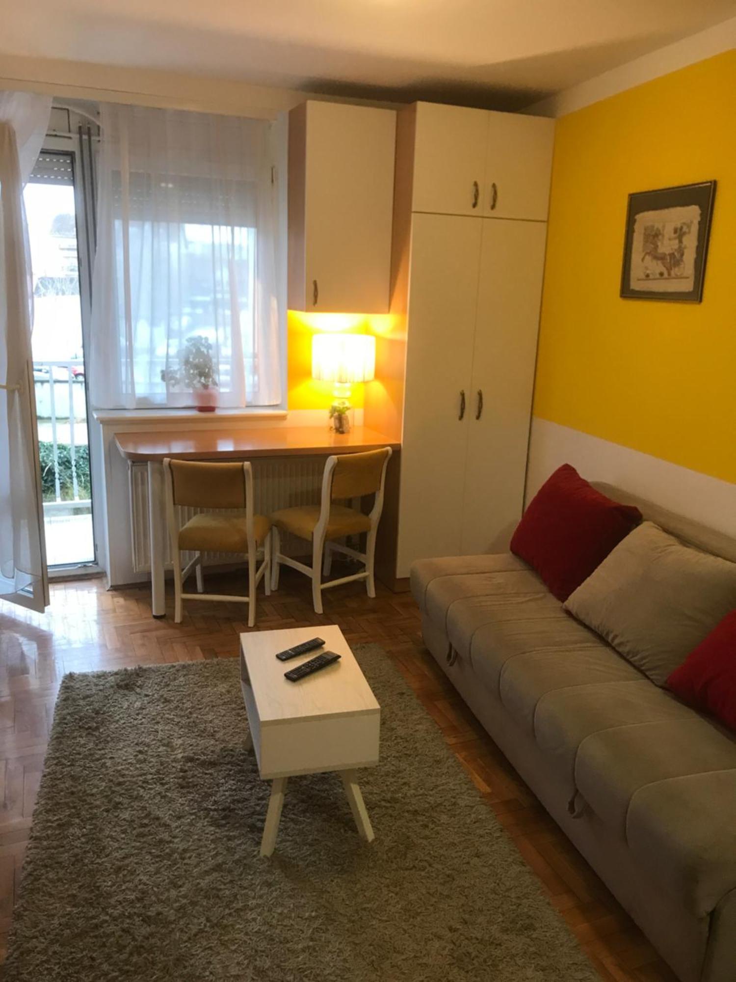 Tina Sajam Studio Novi Sad Exteriér fotografie